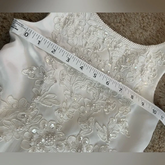 Lady Eleanor for David's Bridal Flower Girl Dress- Size 6 - Picture 12 of 17